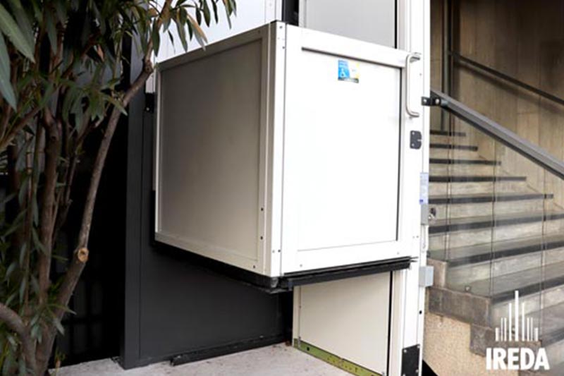 Montascale A Pedana Milano Piattaforma Opal 2