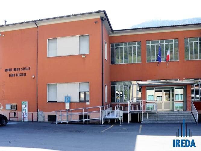 Abbattere barriere architettoniche: installazione scuola a Vestone