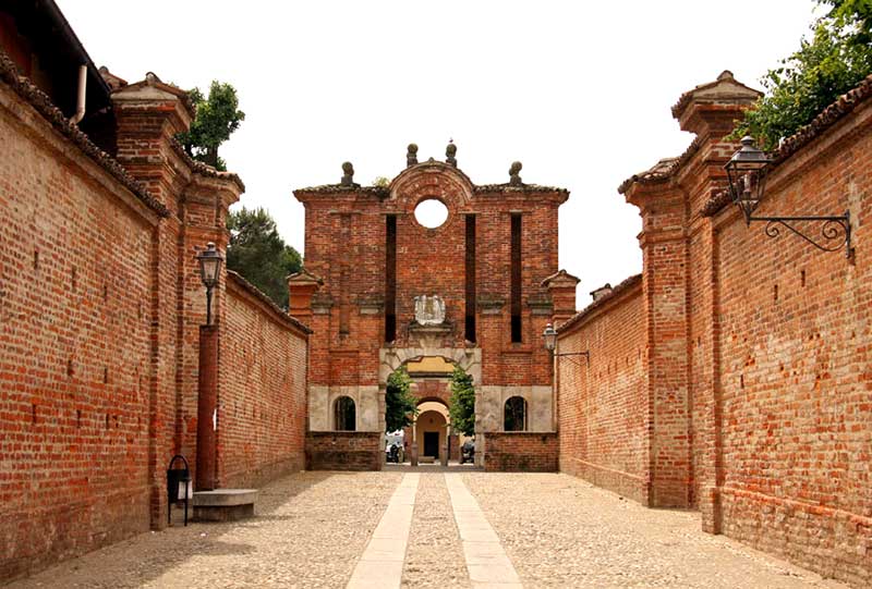 Rampa componibile al Castello di Gambolò Rampa componibile al Castello di Gambolò