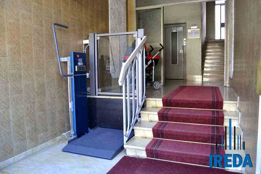 Accesso all'elevatore al piano terra