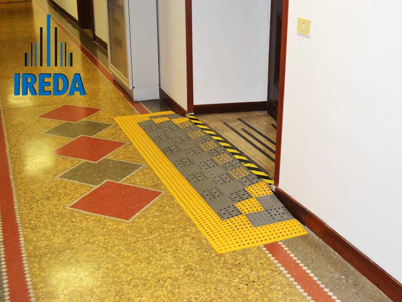 Rampa componibile per disabili