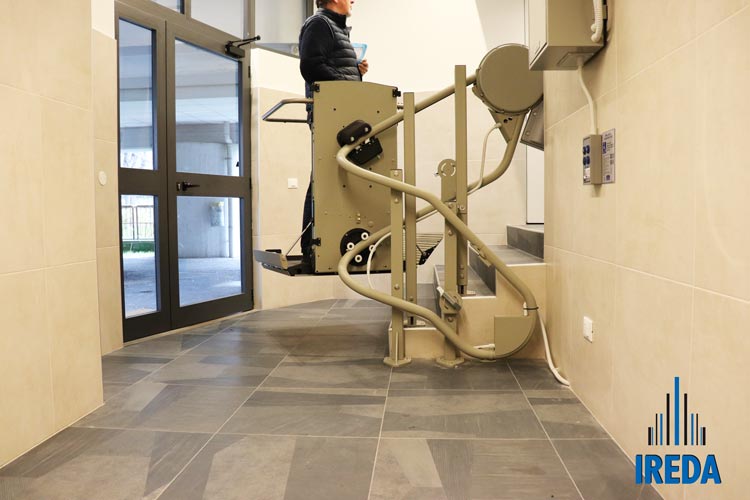 Montascale Curvilineo A Pedana Milano Sequenza 2