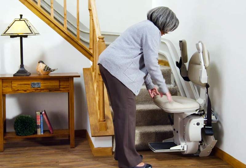 Montascale per scale a chiocciola Milano: comfort e sicurezza