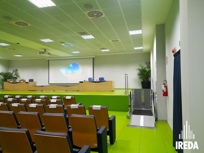 Progetto dama noleggio piattaforma elevatrice sala conferenza