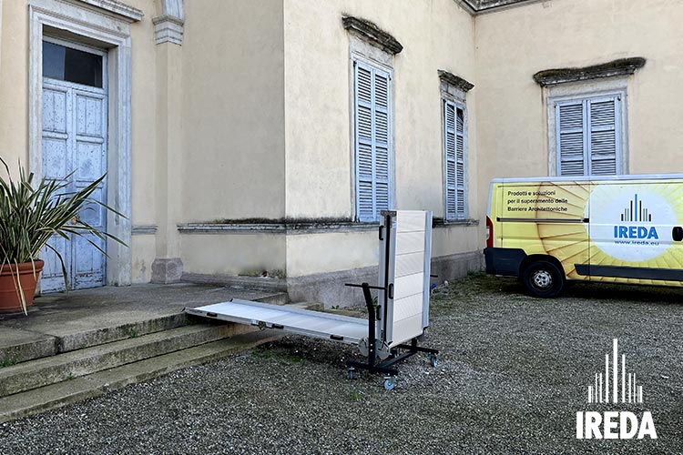 Rampa A Ponte Per Disabili Semiaperta