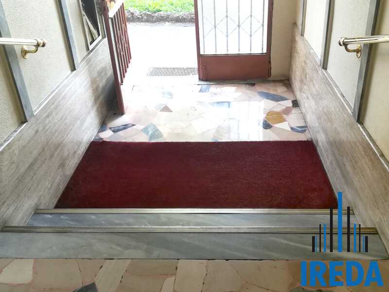 Rampa Disabili In Alluminio Installata In Un Condominio 02