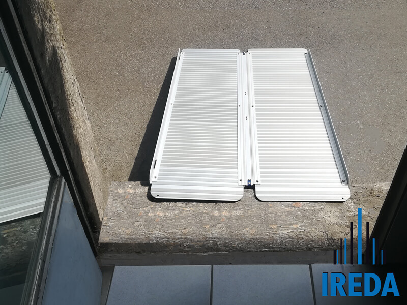 Rampa Disabili Portatile Installata In Un Ufficio Aci Milano 03