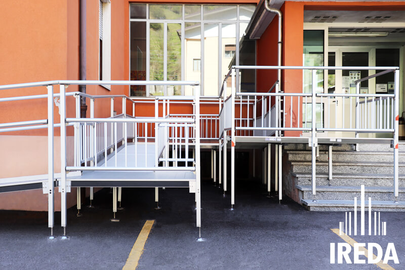 Rampa Di Accesso Per Disabili Installata Alla Scuola Media Di Vestone 02