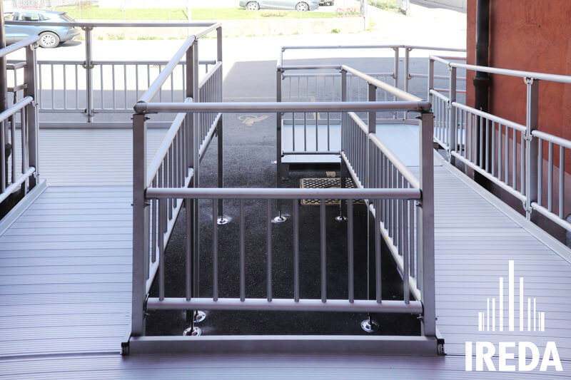 Rampa Di Accesso Per Disabili Installata Alla Scuola Media Di Vestone 04