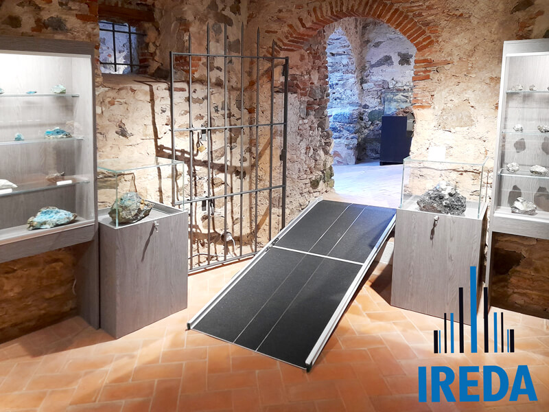 Installazione Rampa Portatile Al Museo Di Rio Nell Elba 01