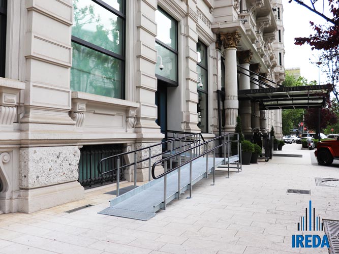 Rampe modulari per disabili Milano: rampa access trident ingresso