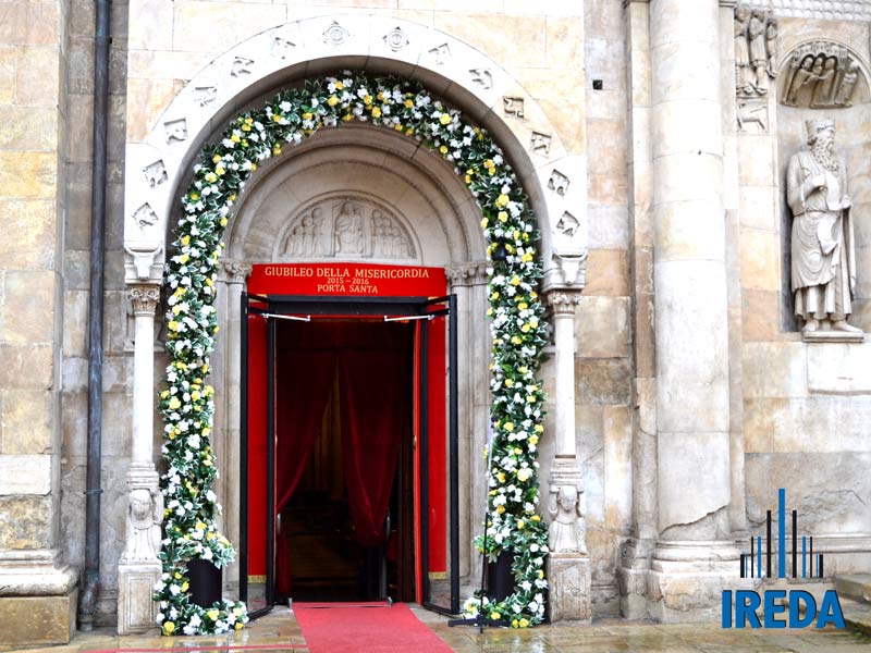 Roma e il Giubileo 2025: Accesso alla Porta Santa del Duomo di San Donnino a Fidenza