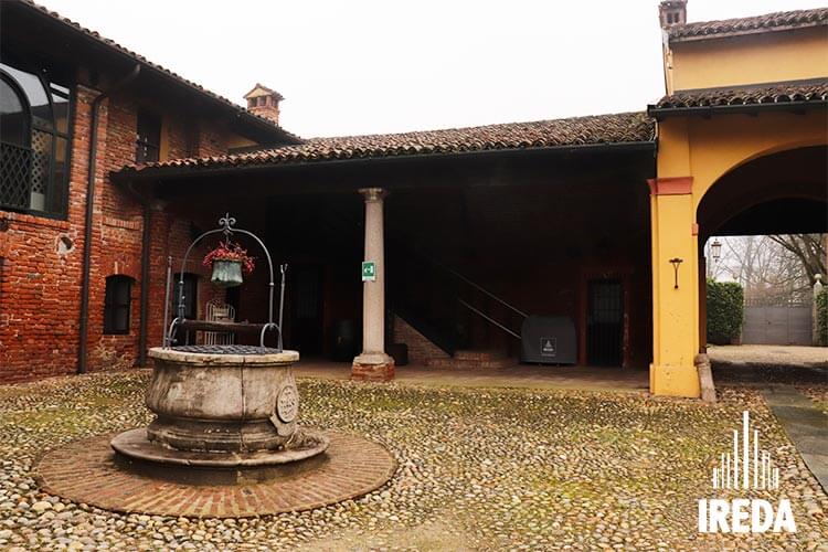 Servoscala A Piattaforma Ingresso Cortile