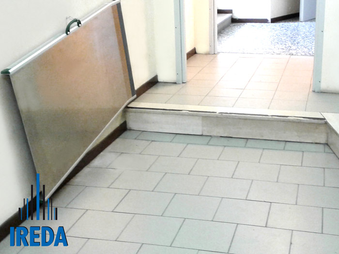Rampa per disabili incernierata IREDA Stepless Wide