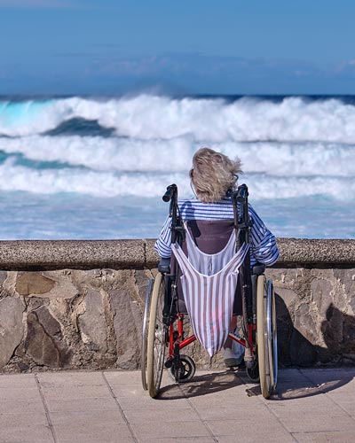 Turismo accessibile passeggiata mare