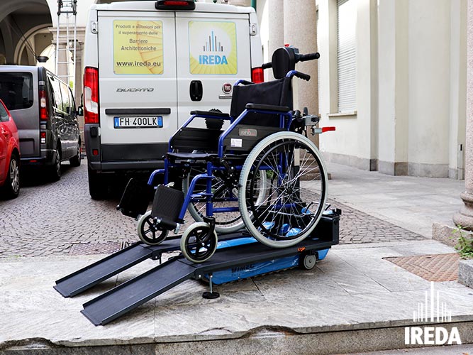 Montascale Cingolato noleggio Milano: Ireda Track