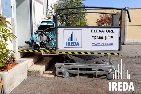 Piattaforma Elevatrice Ireda Pearl Lift - passaggio ingresso sedia a rotelle