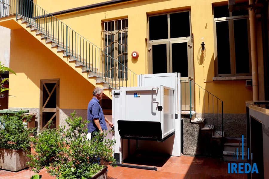 Piattaforma Per Disabili Milano In Funzione 01