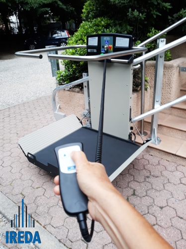 Montascale Disabili Condominio Esempi Di Applicazione Artira Esterno 02