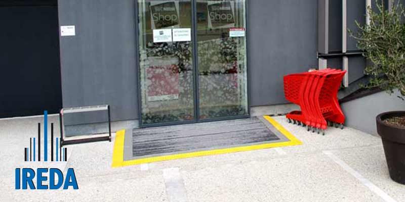 rampa-accesso-negozio-nestle-cover