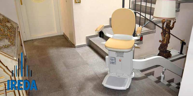 Servoscale a poltroncina in appartamento privato